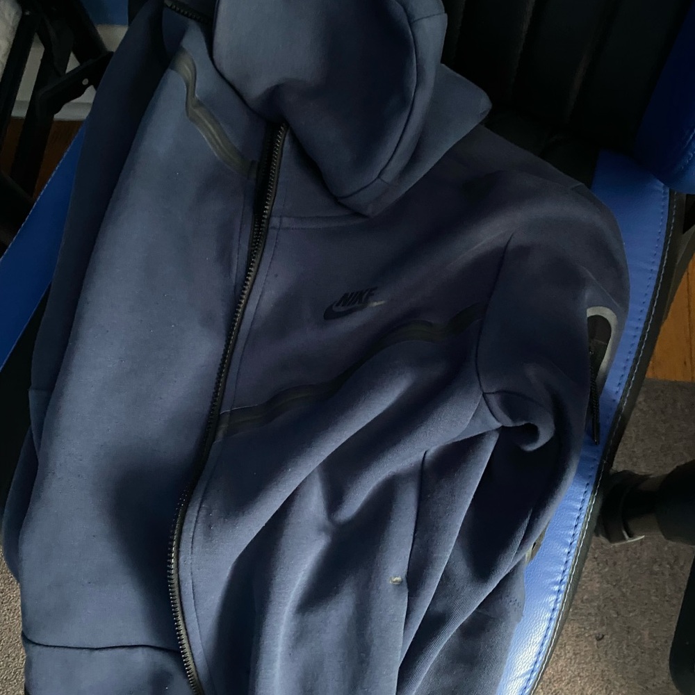 navy blue nike tech